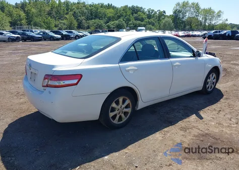 2011 Toyota Camry Le z USA, uszkodzony, nr VIN 4T1BF3EK3BU594304